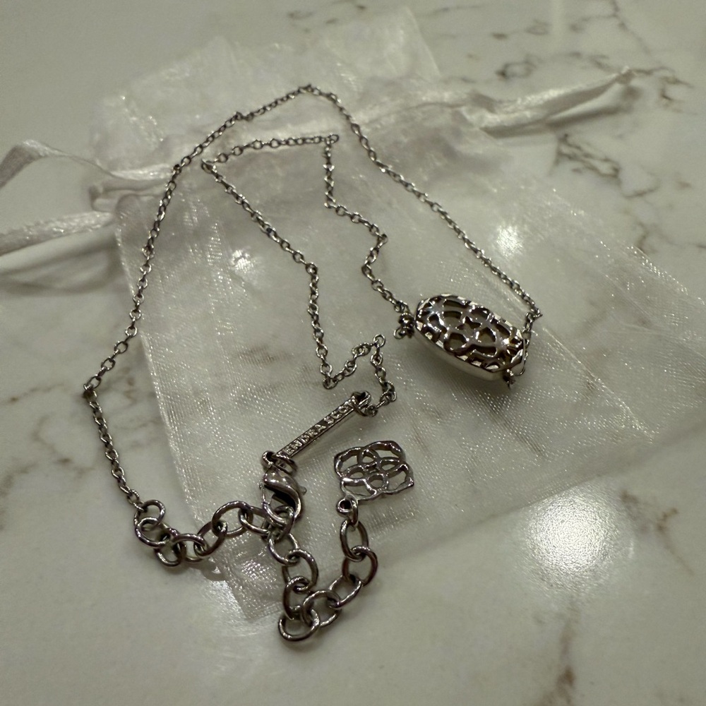 Kendra Scott necklace - Picture 2 of 2